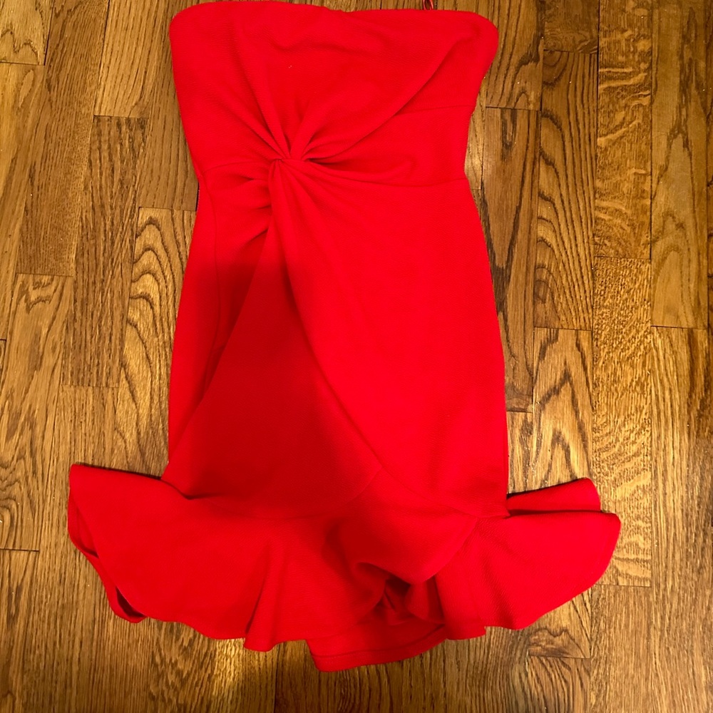 Selfie Leslie Strapless Dress